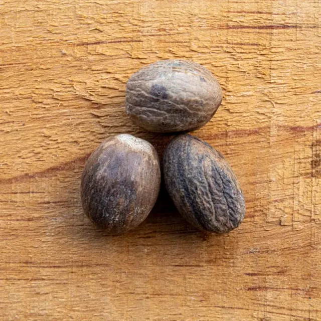 Pinetree Garden Seeds Nutmeg Whole Spice 1/2 oz Fresh Ground
